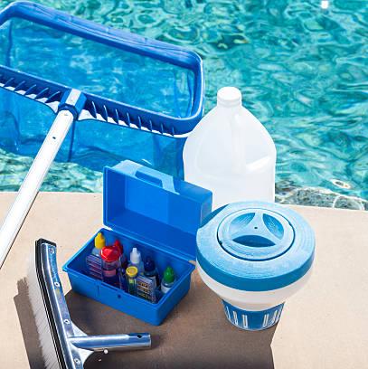 عقد صيانة للمسابح