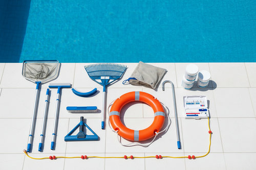 معدات تنظيف المسابح | Pool Cleaning