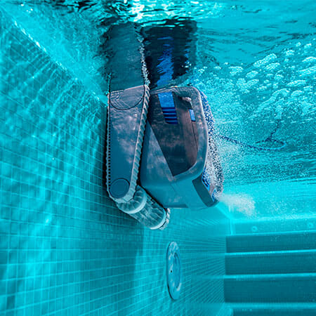 روبوت تنظيف المسبح Dolphin M700